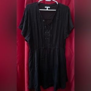 Maurice’s black shirt